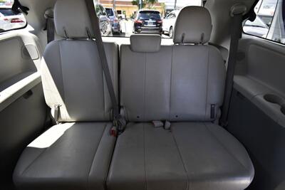 2012 Toyota Sienna XLE 7-Passenger Auto Acce   - Photo 9 - Midway City, CA 92655