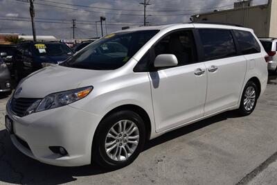 2012 Toyota Sienna XLE 7-Passenger Auto Acce   - Photo 17 - Midway City, CA 92655