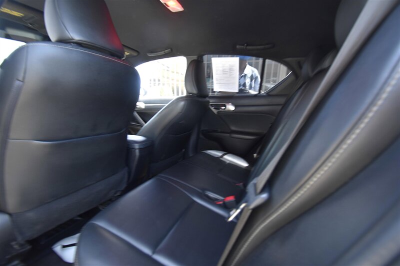2016 Lexus CT 200h Hybrid   - Photo 9 - Midway City, CA 92655