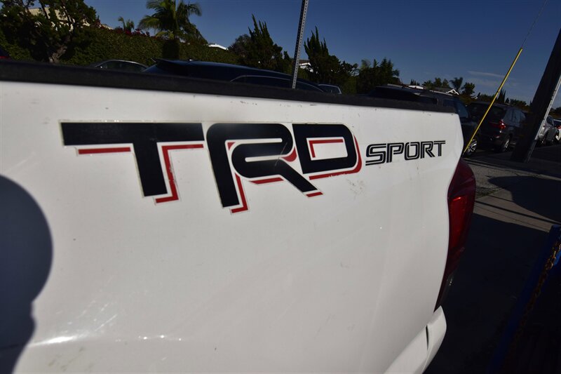 2017 Toyota Tacoma TRD Sport   - Photo 11 - Midway City, CA 92655