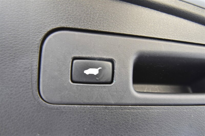 2017 Acura MDX w/Technology Pkg   - Photo 17 - Midway City, CA 92655