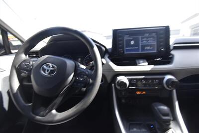 2019 Toyota RAV4 XLE   - Photo 12 - Midway City, CA 92655