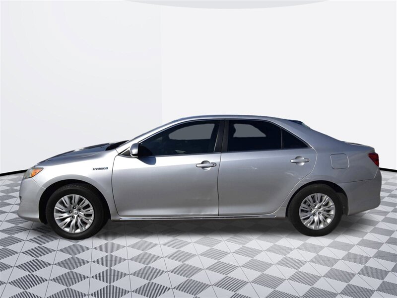 2012 Toyota Camry Hybrid LE - Photo 4 - Midway City, CA 92655