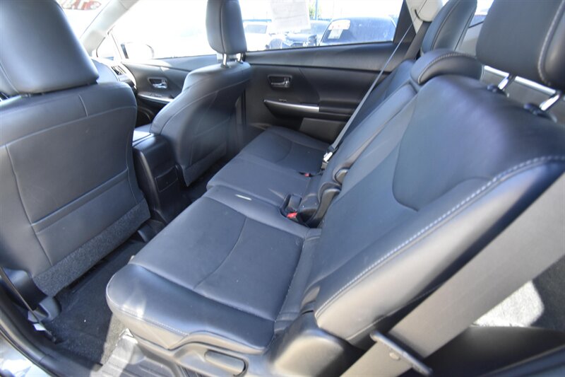 2015 Toyota Prius v Five - Photo 8 - Midway City, CA 92655
