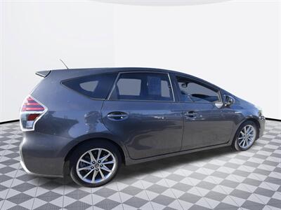 2015 Toyota Prius v Five - Photo 4 - Midway City, CA 92655