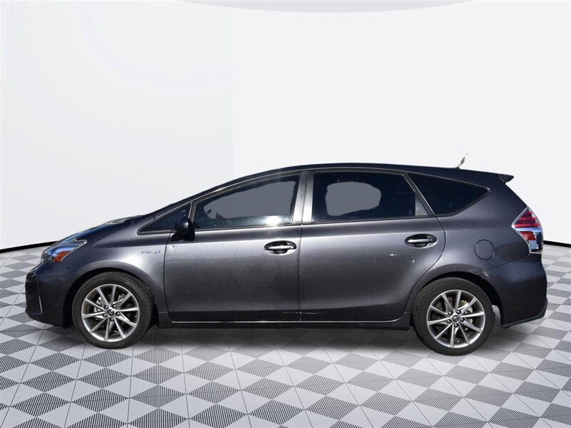 2015 Toyota Prius v Five - Photo 2 - Midway City, CA 92655