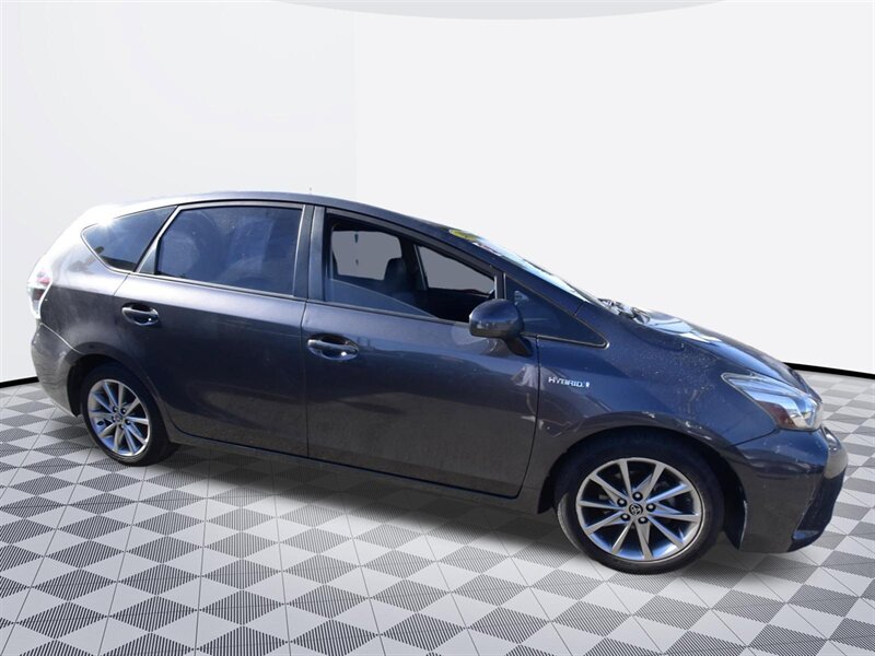 2015 Toyota Prius v Five - Photo 6 - Midway City, CA 92655