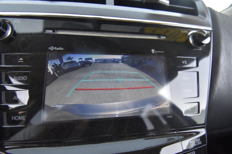 2015 Toyota Prius v Five - Photo 13 - Midway City, CA 92655