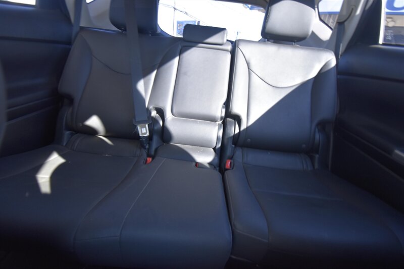 2015 Toyota Prius v Five - Photo 16 - Midway City, CA 92655