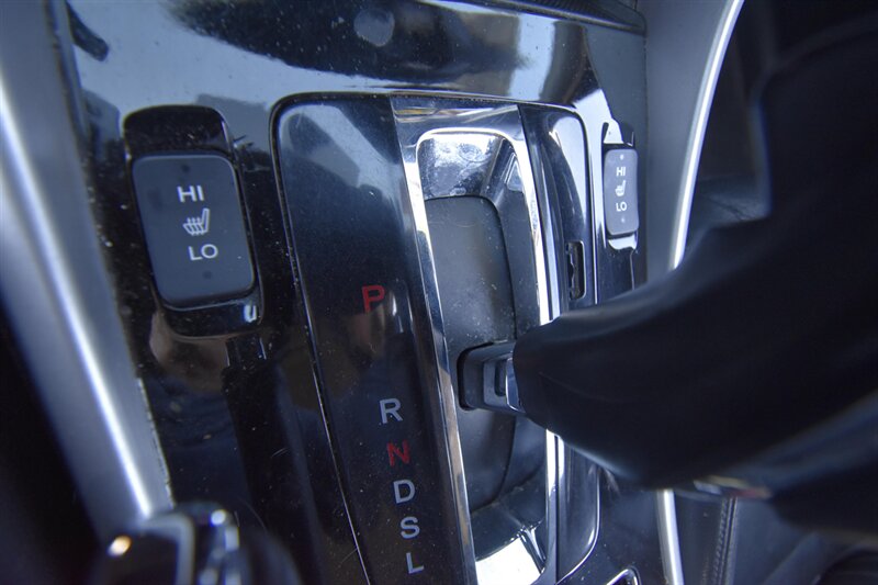 2016 Honda Accord EX-L - Photo 12 - Midway City, CA 92655