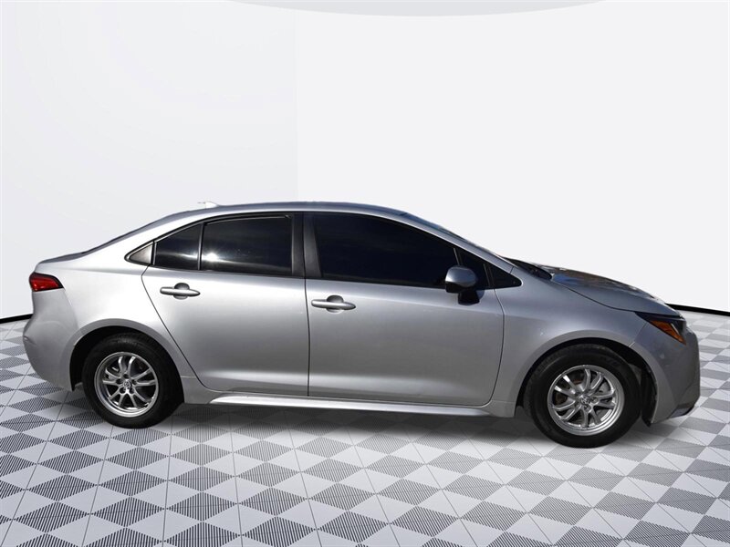 2022 Toyota Corolla Hybrid Hybrid LE - Photo 3 - Midway City, CA 92655