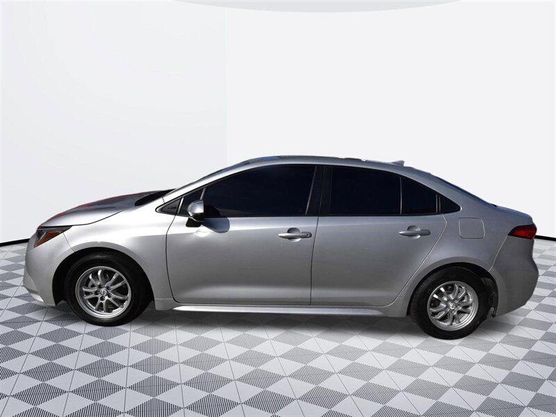 2022 Toyota Corolla Hybrid Hybrid LE - Photo 4 - Midway City, CA 92655