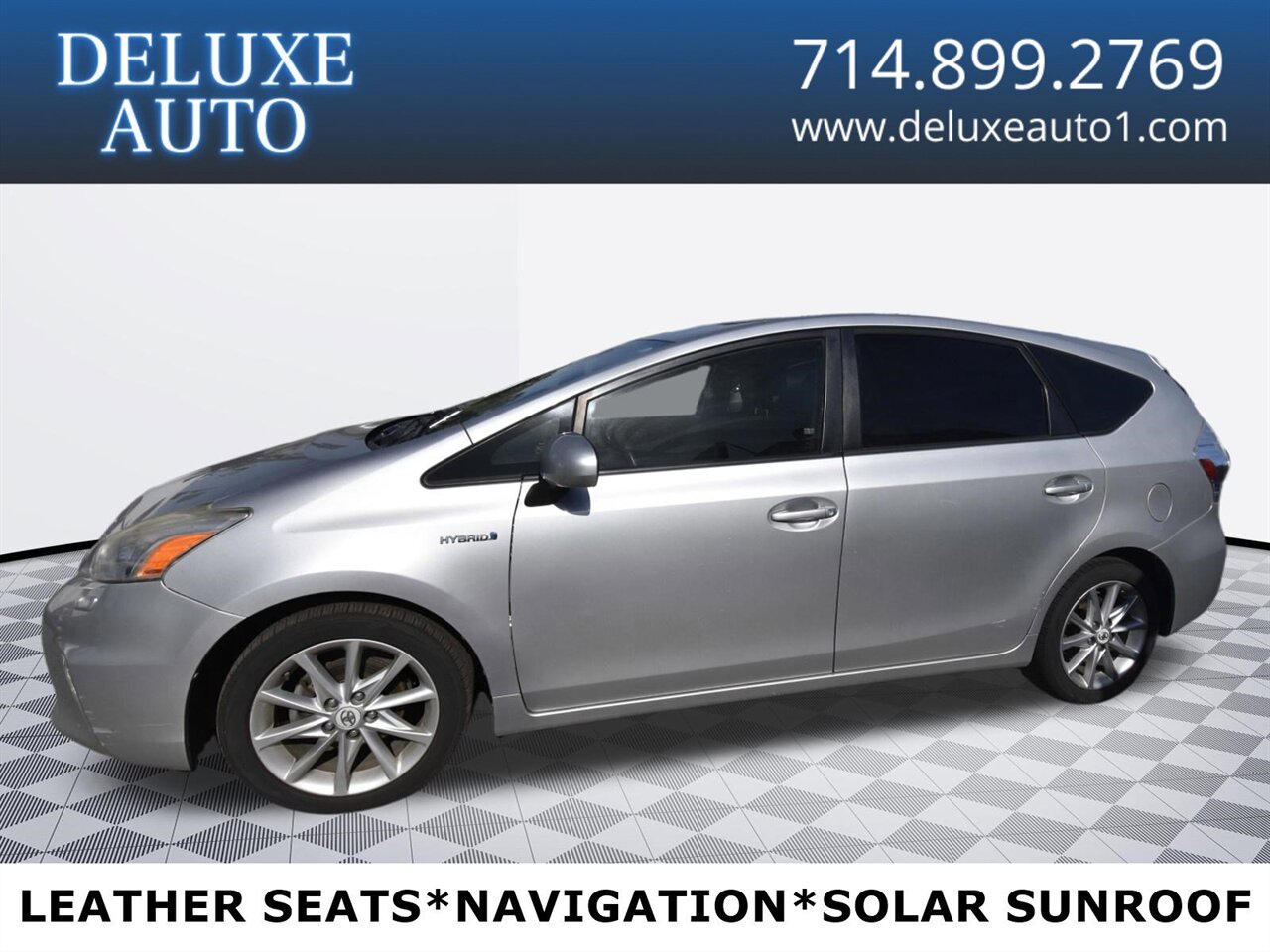 2012 Toyota Prius v Five's photo