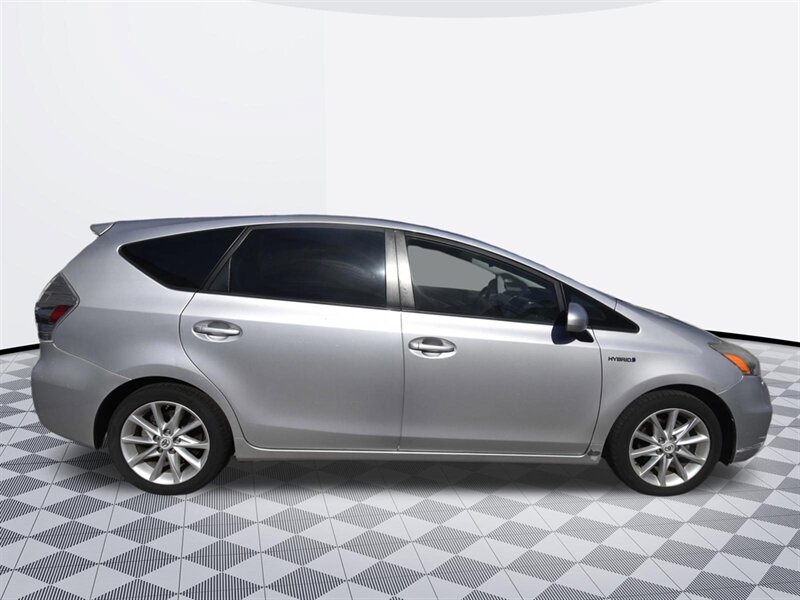 2012 Toyota Prius v Five - Photo 5 - Midway City, CA 92655