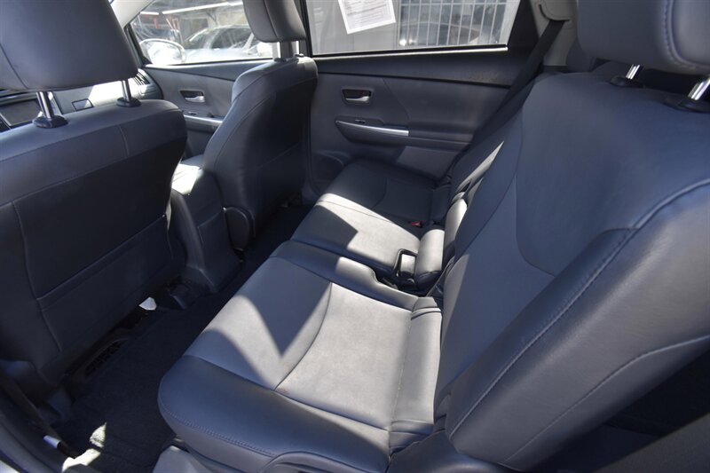 2012 Toyota Prius v Five - Photo 8 - Midway City, CA 92655