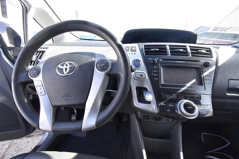 2012 Toyota Prius v Five - Photo 9 - Midway City, CA 92655