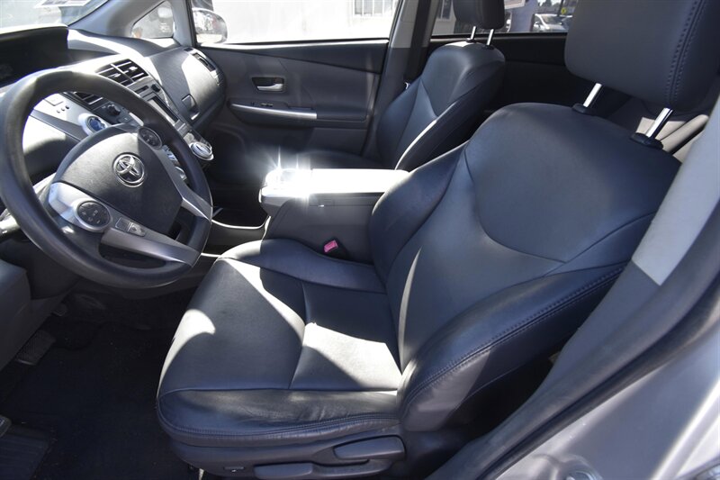 2012 Toyota Prius v Five - Photo 7 - Midway City, CA 92655