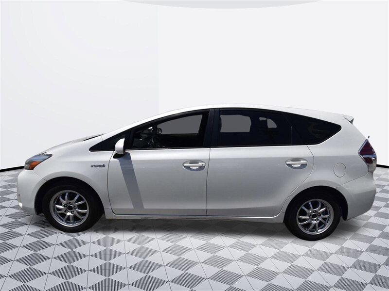2017 Toyota Prius v Two   - Photo 3 - Midway City, CA 92655