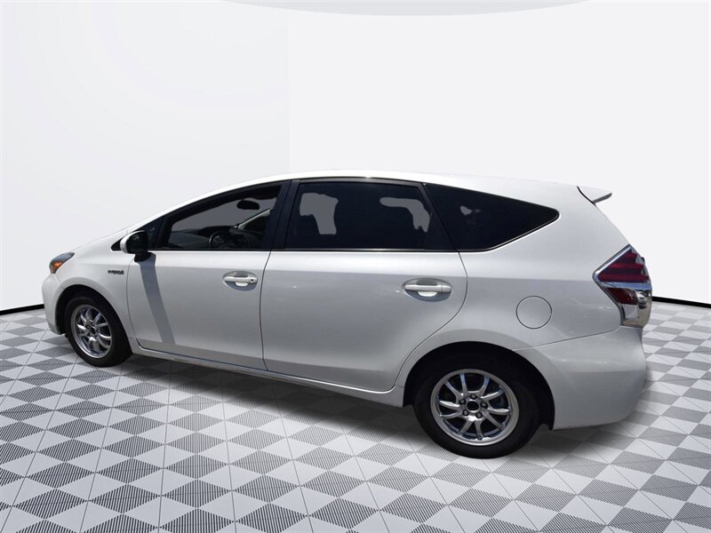 2017 Toyota Prius v Two   - Photo 5 - Midway City, CA 92655