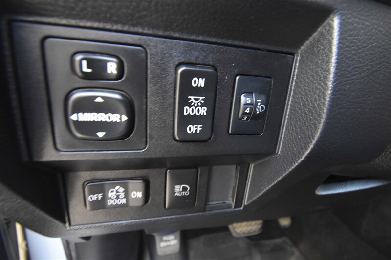 2019 Toyota Tundra SR5   - Photo 15 - Midway City, CA 92655