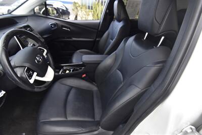 2017 Toyota Prius Four   - Photo 2 - Midway City, CA 92655