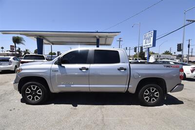 2018 Toyota Tundra SR5 DOUBLE CAB 4x4 - Photo 2 - Midway City, CA 92655