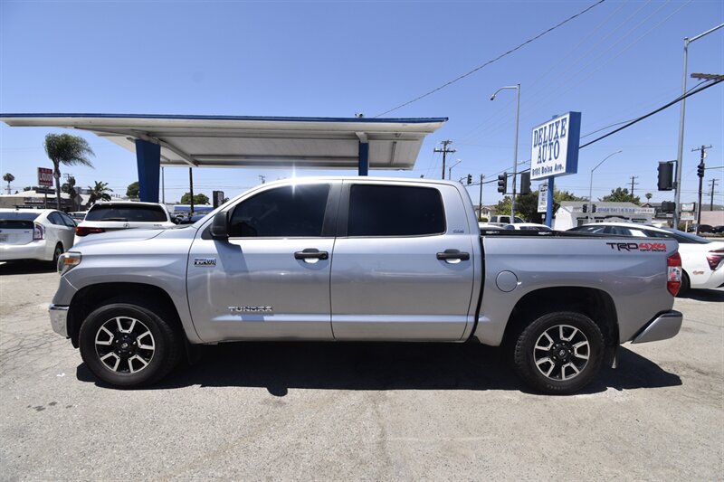 2018 Toyota Tundra SR5 DOUBLE CAB 4x4 - Photo 2 - Midway City, CA 92655