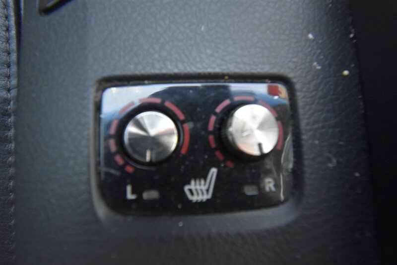 2018 Toyota Avalon XLE Premium - Photo 8 - Midway City, CA 92655