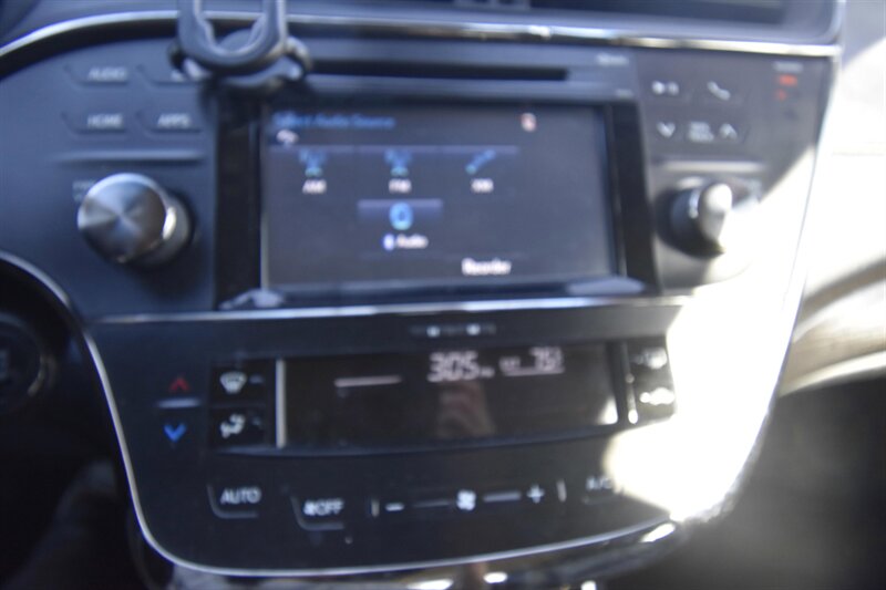 2018 Toyota Avalon XLE Premium - Photo 9 - Midway City, CA 92655