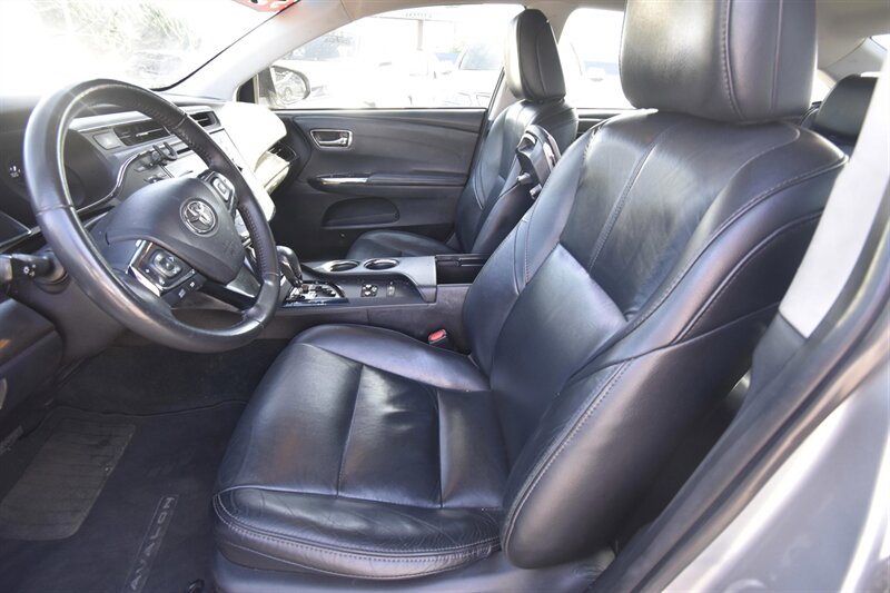 2018 Toyota Avalon XLE Premium - Photo 10 - Midway City, CA 92655
