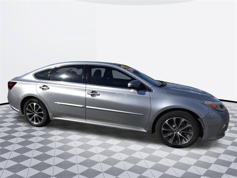 2018 Toyota Avalon XLE Premium - Photo 6 - Midway City, CA 92655