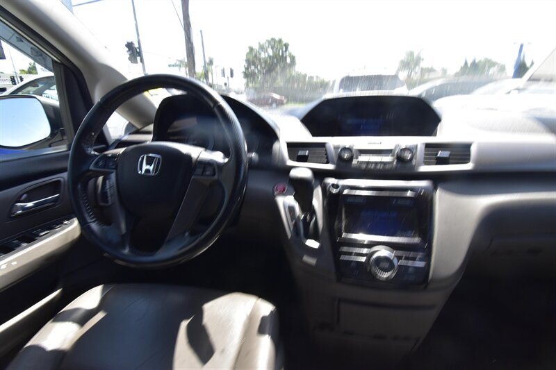 2017 Honda Odyssey EX-L   - Photo 8 - Midway City, CA 92655
