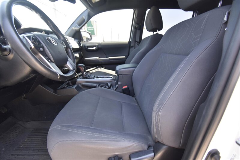 2019 Toyota Tacoma TRD Off Road 4x4   - Photo 10 - Midway City, CA 92655