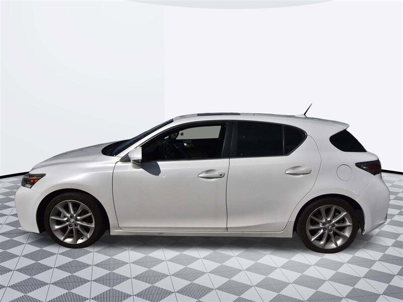 2013 Lexus CT 200h Hybrid   - Photo 2 - Midway City, CA 92655