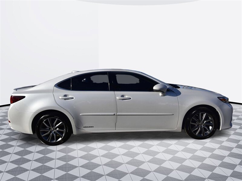 2018 Lexus ES 300h ES 300h   - Photo 4 - Midway City, CA 92655