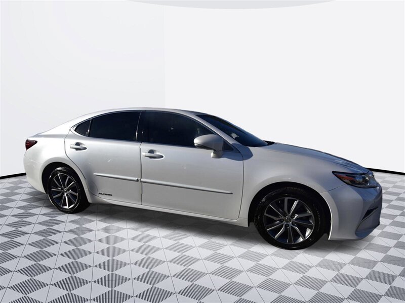 2018 Lexus ES 300h ES 300h   - Photo 5 - Midway City, CA 92655