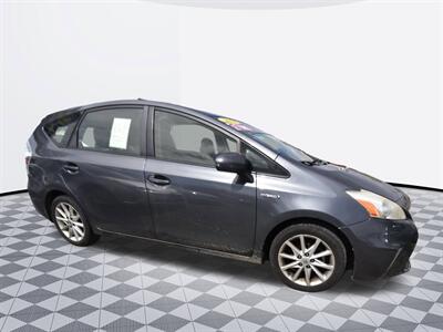 2015 Toyota Prius v Three   - Photo 7 - Midway City, CA 92655