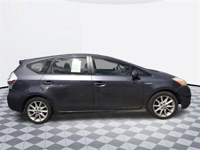 2015 Toyota Prius v Three   - Photo 6 - Midway City, CA 92655