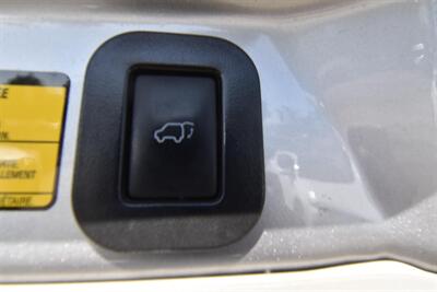 2013 Toyota Sienna XLE 8-Passenger - Photo 11 - Midway City, CA 92655