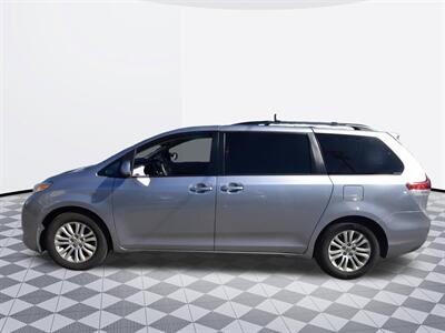 2013 Toyota Sienna XLE 8-Passenger - Photo 4 - Midway City, CA 92655