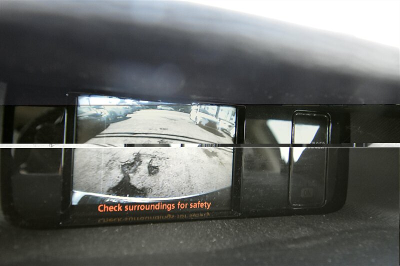 2013 Toyota Sienna XLE 8-Passenger - Photo 14 - Midway City, CA 92655