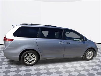 2013 Toyota Sienna XLE 8-Passenger - Photo 5 - Midway City, CA 92655