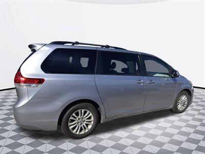 2013 Toyota Sienna XLE 8-Passenger - Photo 7 - Midway City, CA 92655