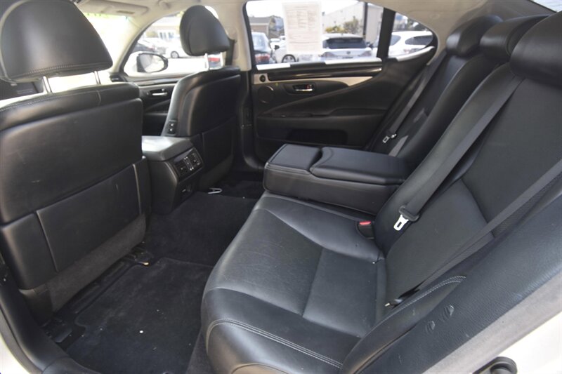 2015 Lexus LS 460 L   - Photo 8 - Midway City, CA 92655
