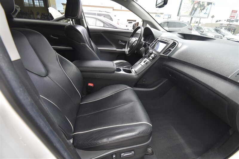 2013 Toyota Venza XLE - Photo 18 - Midway City, CA 92655