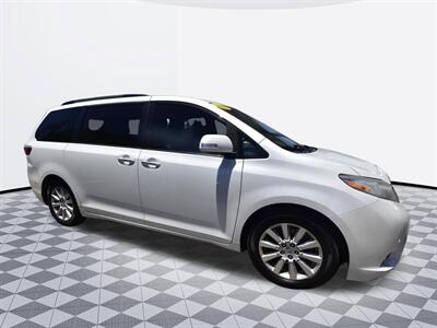 2012 Toyota Sienna Limited 7-Passenger   - Photo 6 - Midway City, CA 92655
