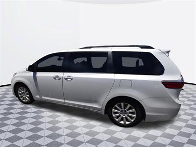 2012 Toyota Sienna Limited 7-Passenger   - Photo 4 - Midway City, CA 92655