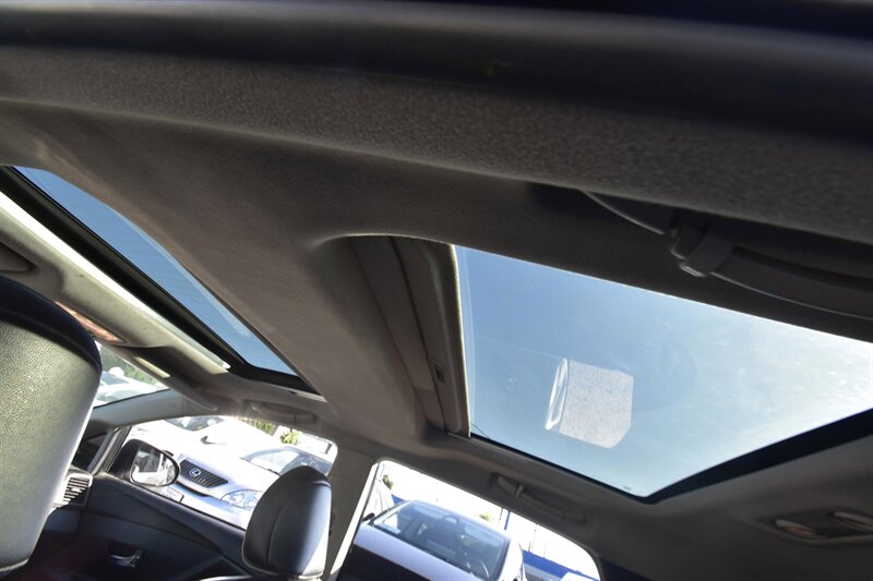 2013 Toyota Venza XLE   - Photo 15 - Midway City, CA 92655