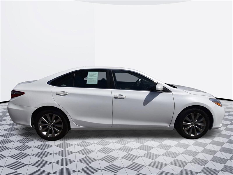 2017 Toyota Camry XLE V6  