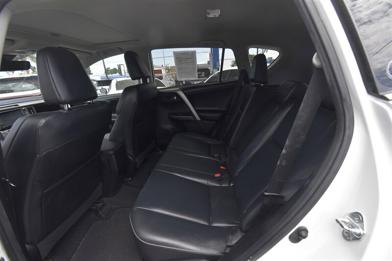2017 Toyota RAV4 Platinum*LEATHER SEATS   - Photo 8 - Midway City, CA 92655